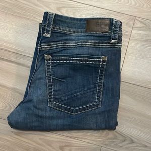 Buckle jeans. Size 34R. Very good quality jean. Just don’t fit me unfortunately.